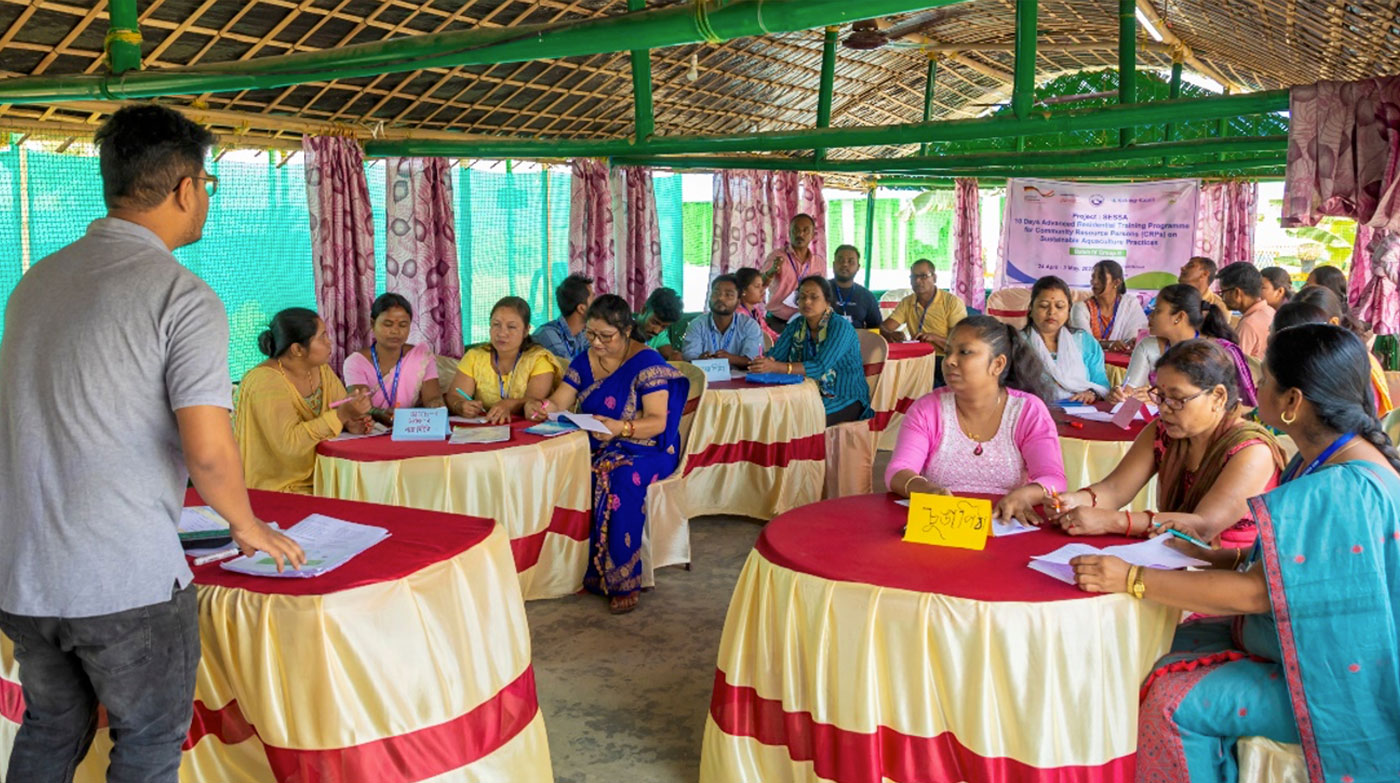 Training on sustainable aquaculture for development of Community Resource Person (CRP). Copyright: SAFAL/Baanyan Tree Productions Pvt Ltd