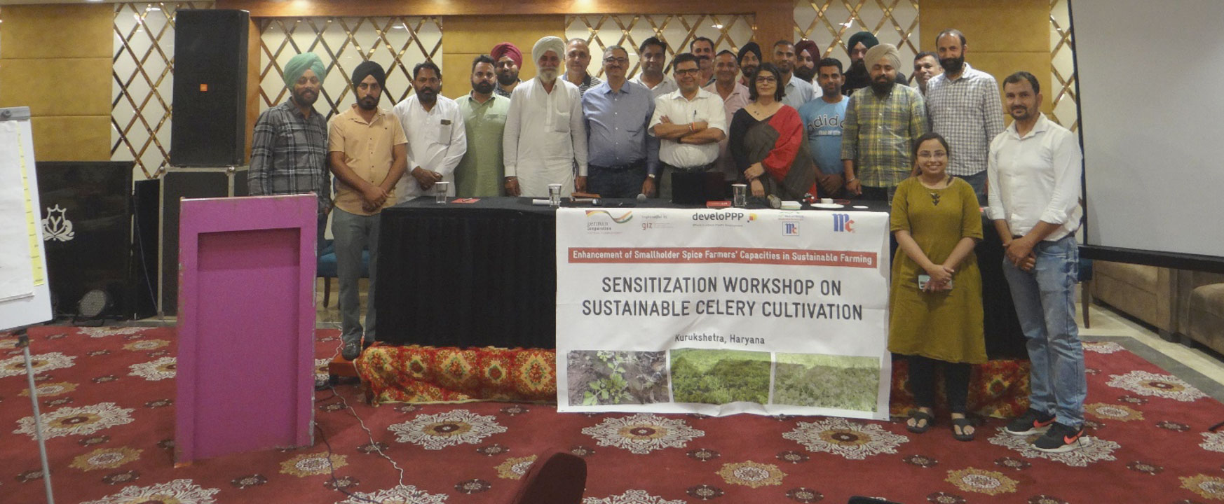 Group photo of the participants and trainers at the Sensitization Workshop for Celery Farmers in Kurukshetra © GIZ India
